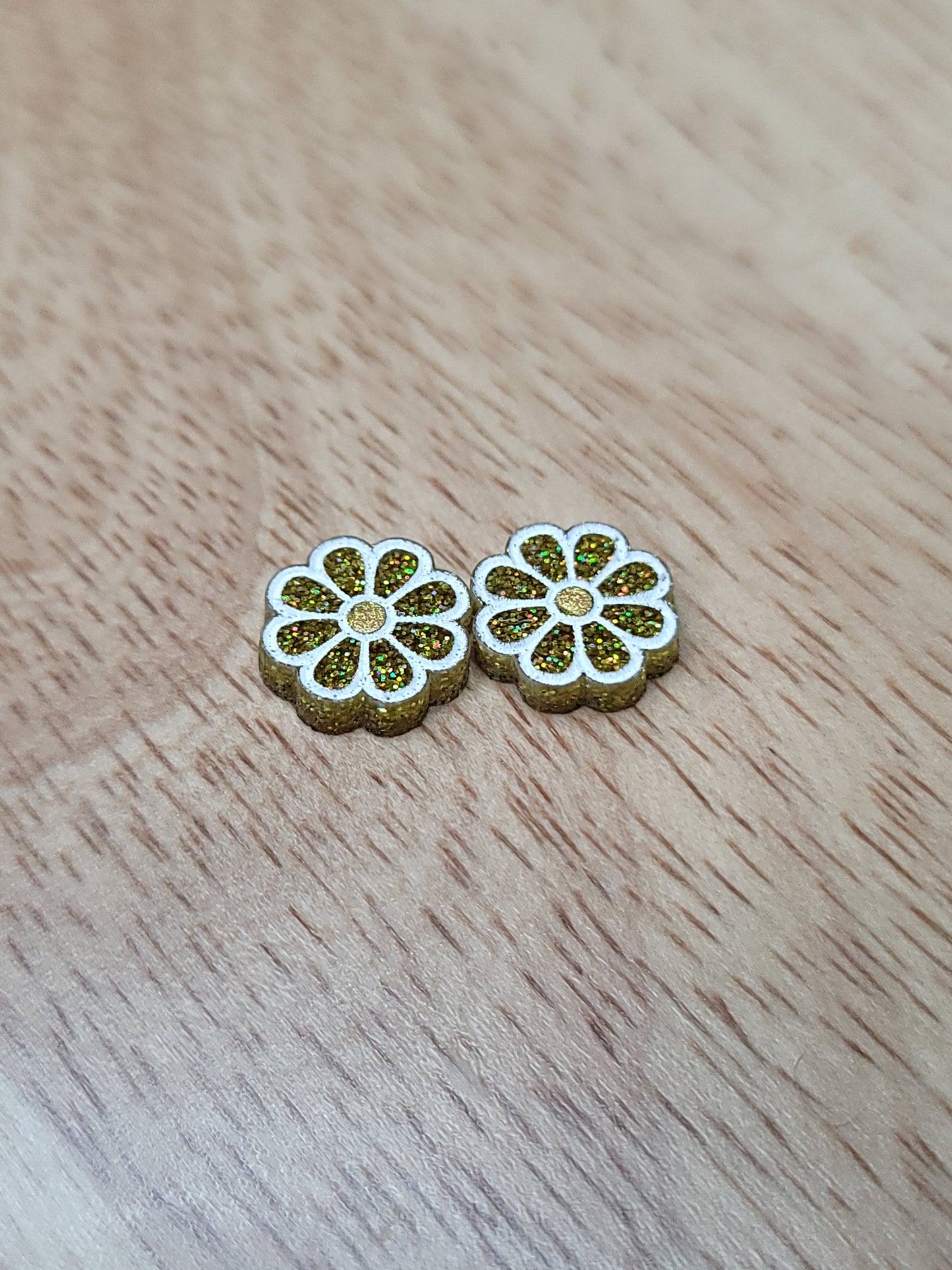Daisy studs