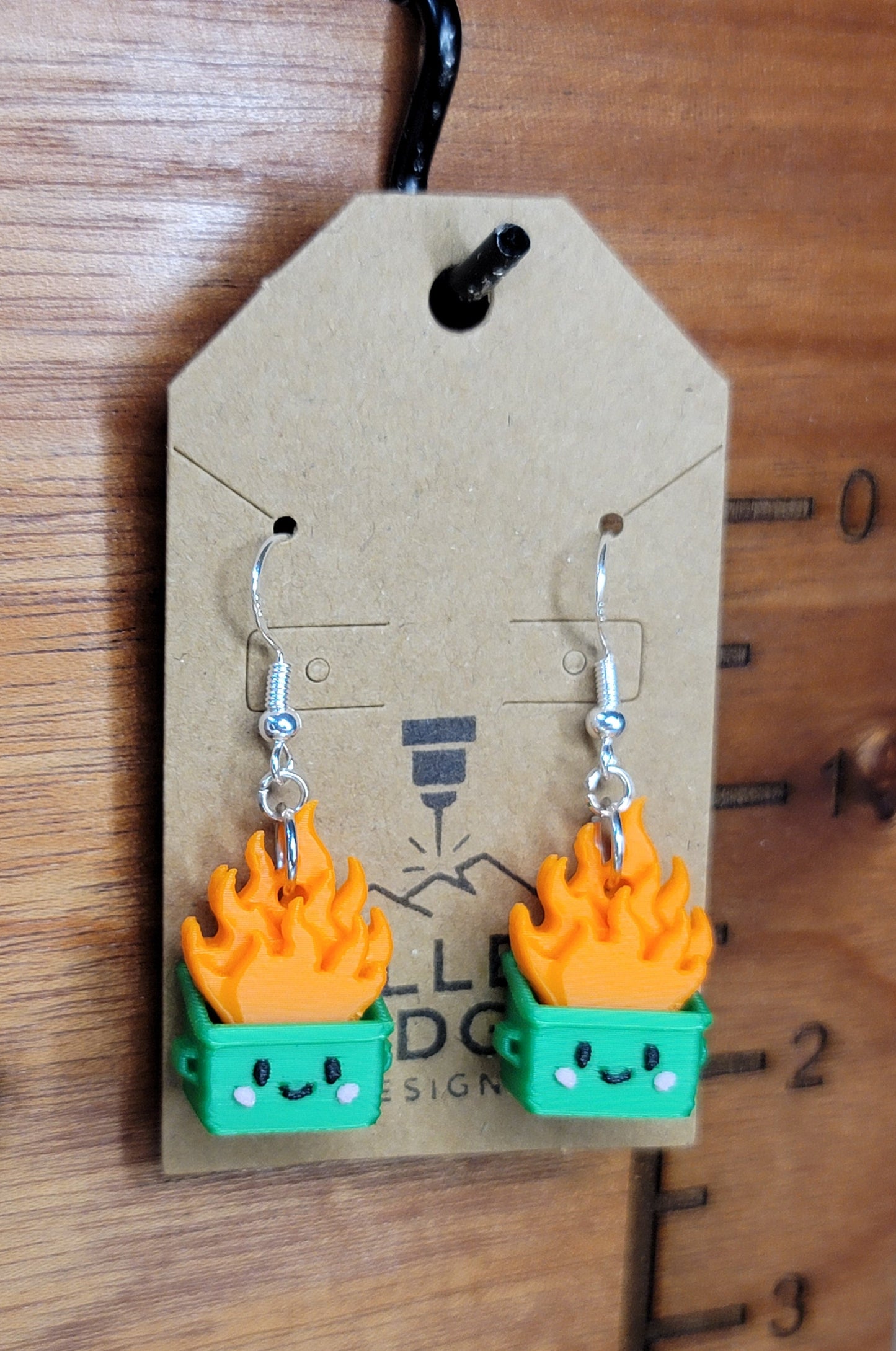 Dumpster fire earrings (green)