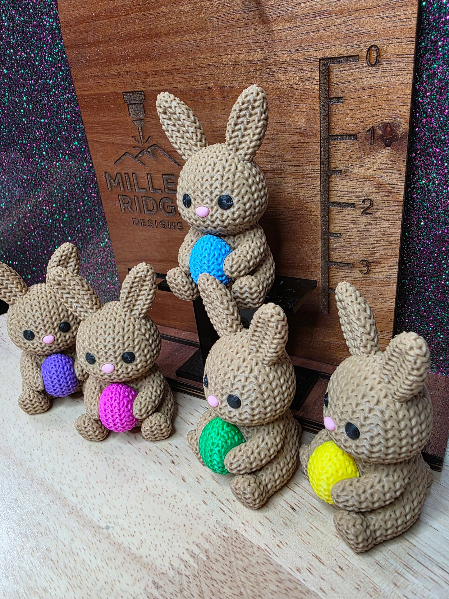 Brown bunny with egg (5 different colors)