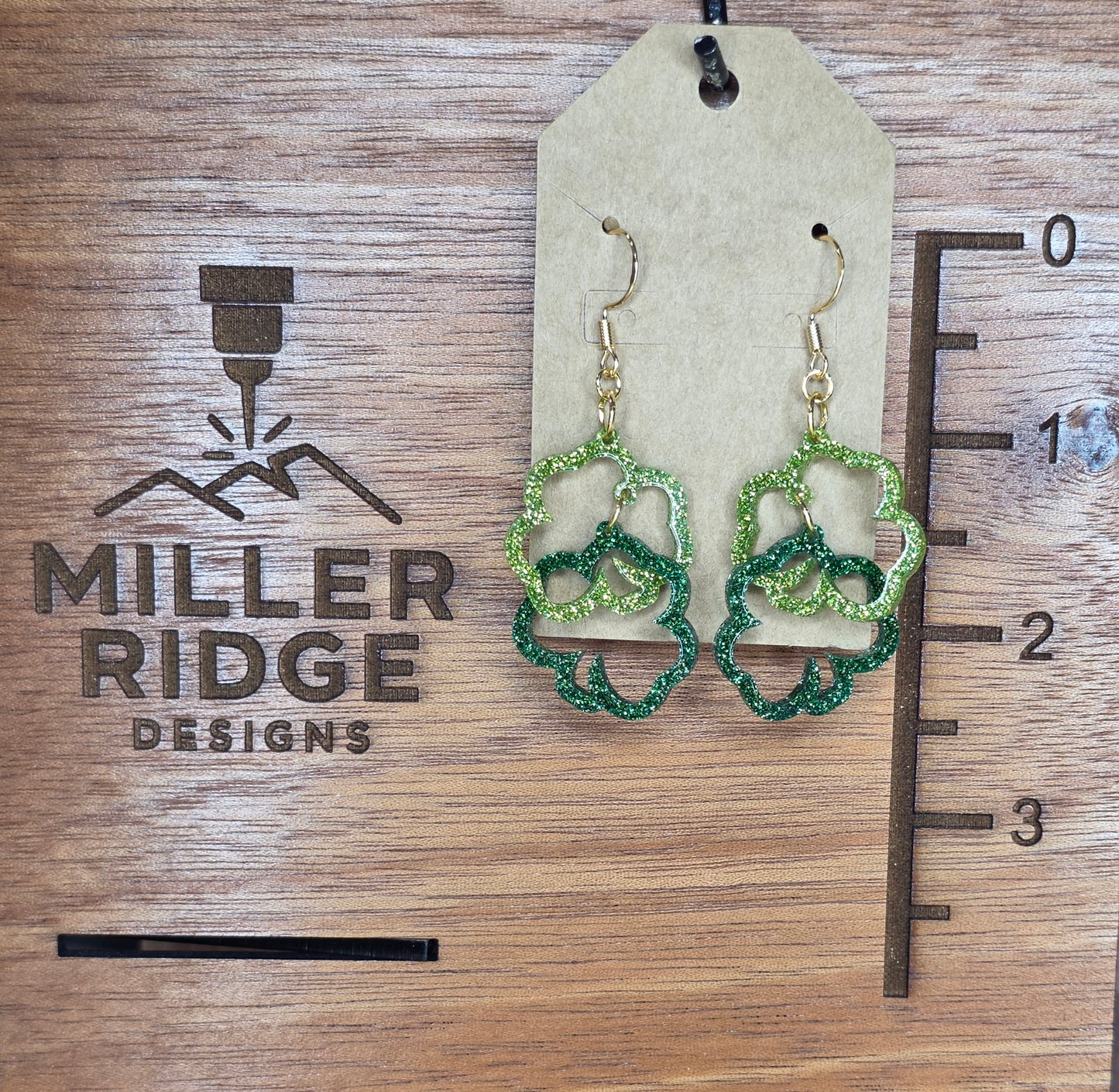 Linked Dark Green & Light Green Shamrocks