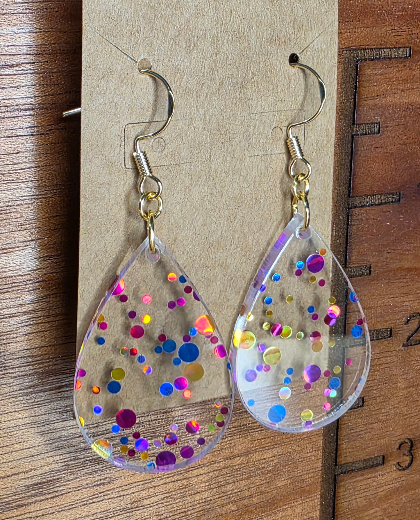 tear drop- clear with glitter