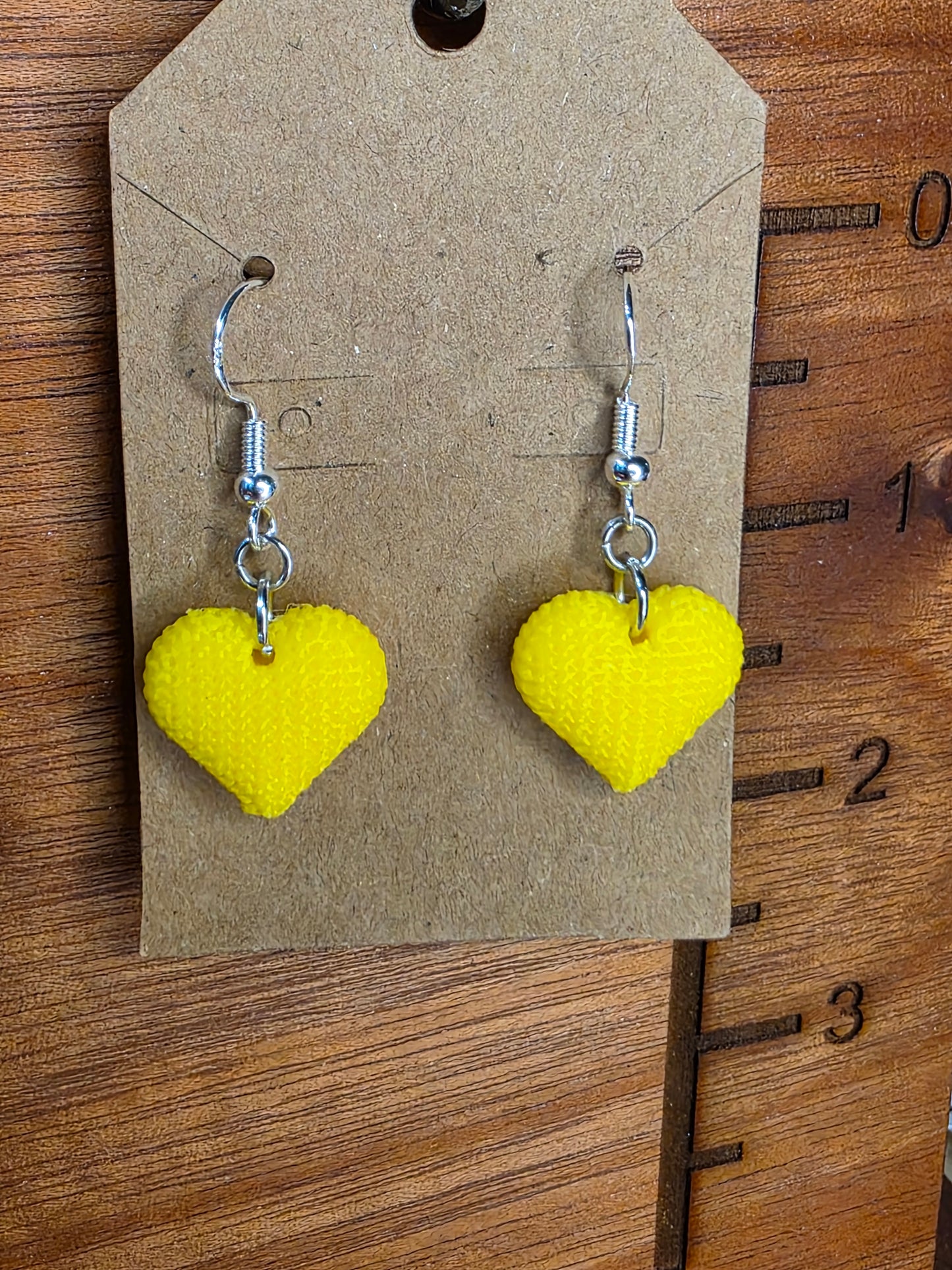 Knitted hearts (yellow)