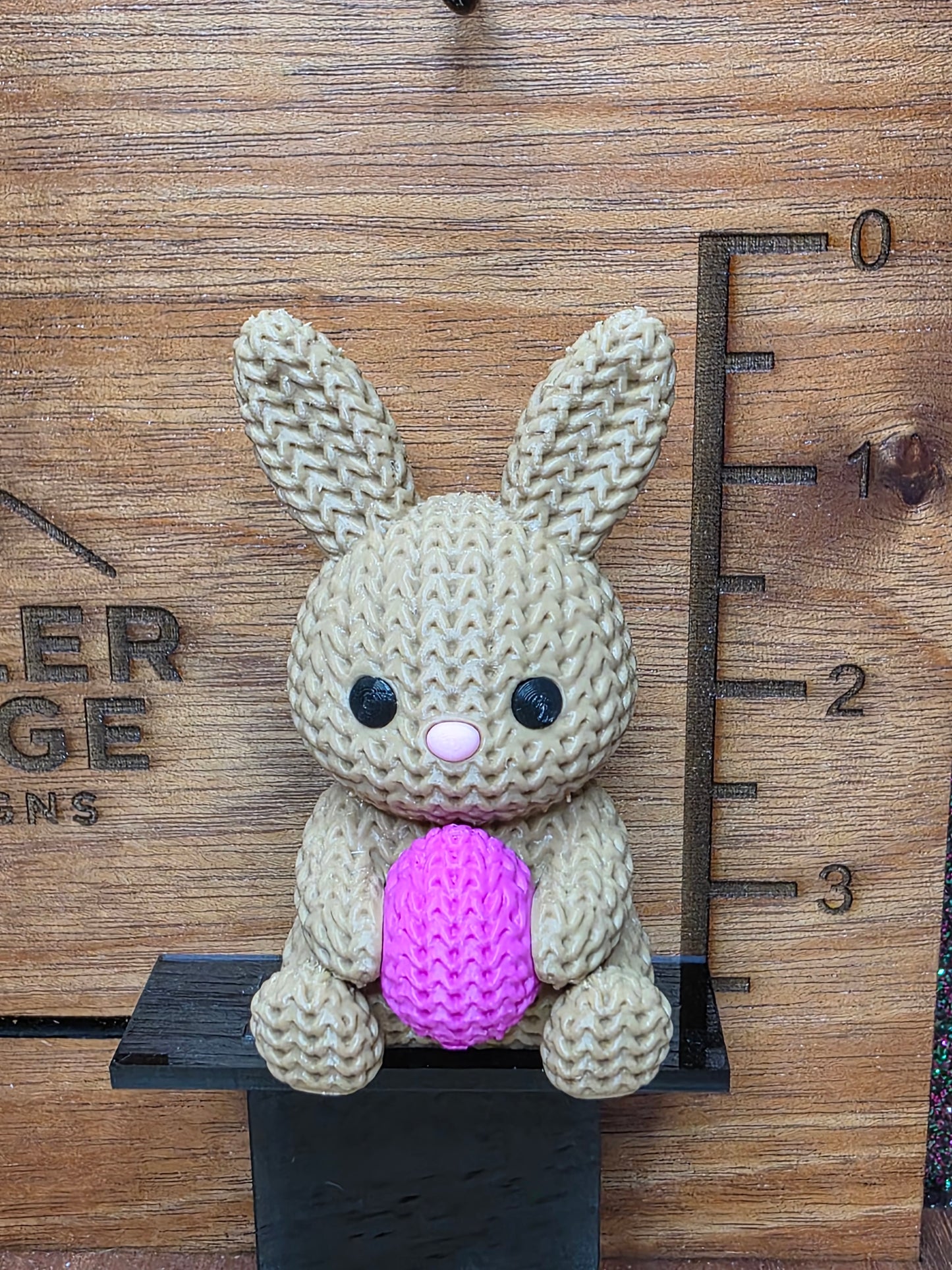 Brown bunny with egg (5 different colors)