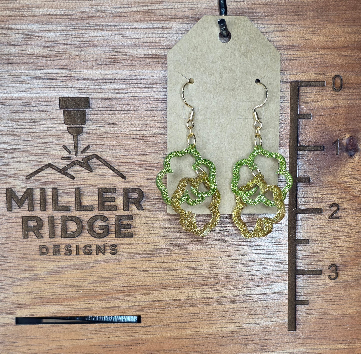 Linked Light Green & Gold Shamrocks (2 variations)