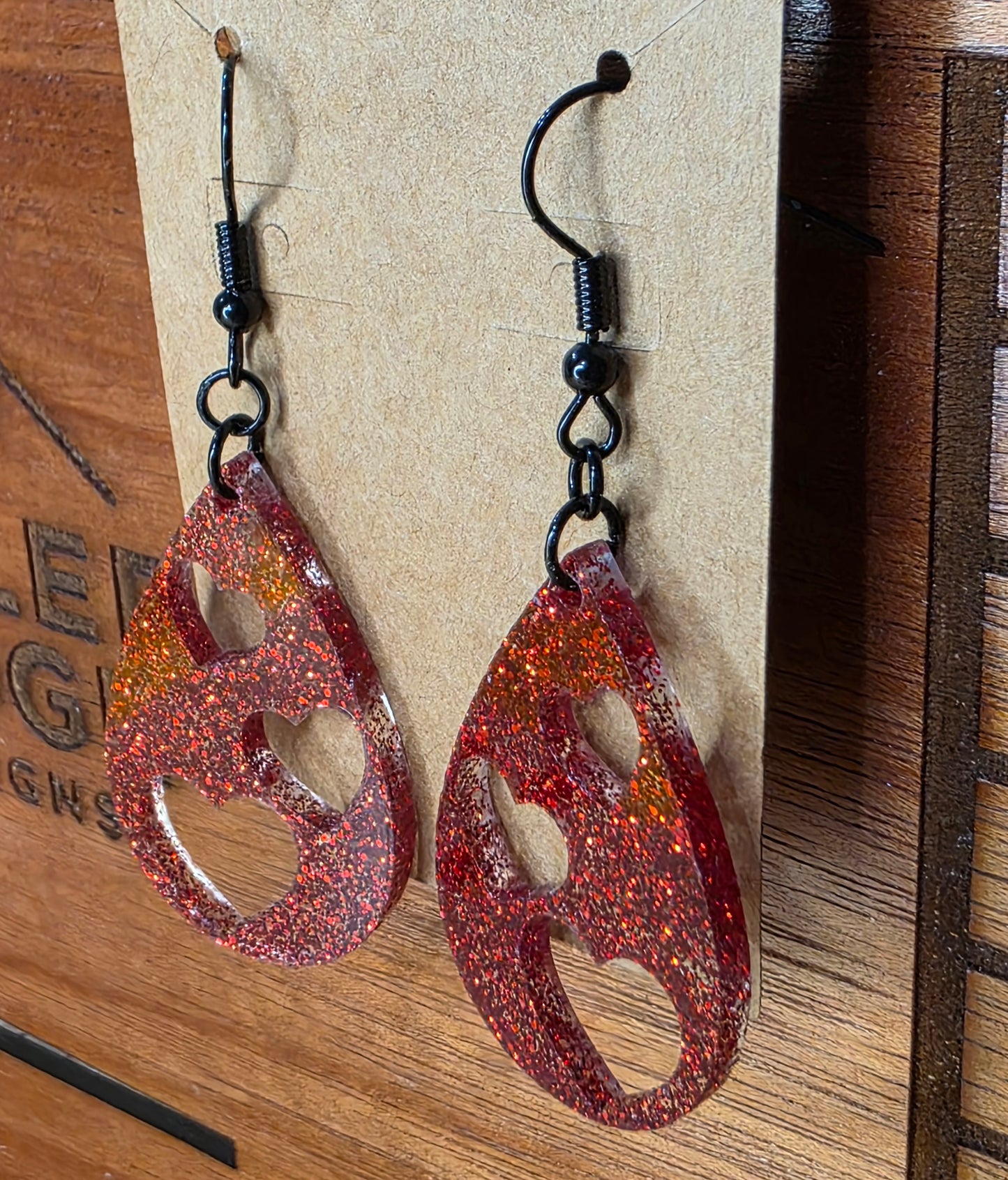 Triple heart-red glitter