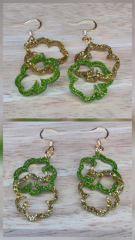 Linked Light Green & Gold Shamrocks (2 variations)