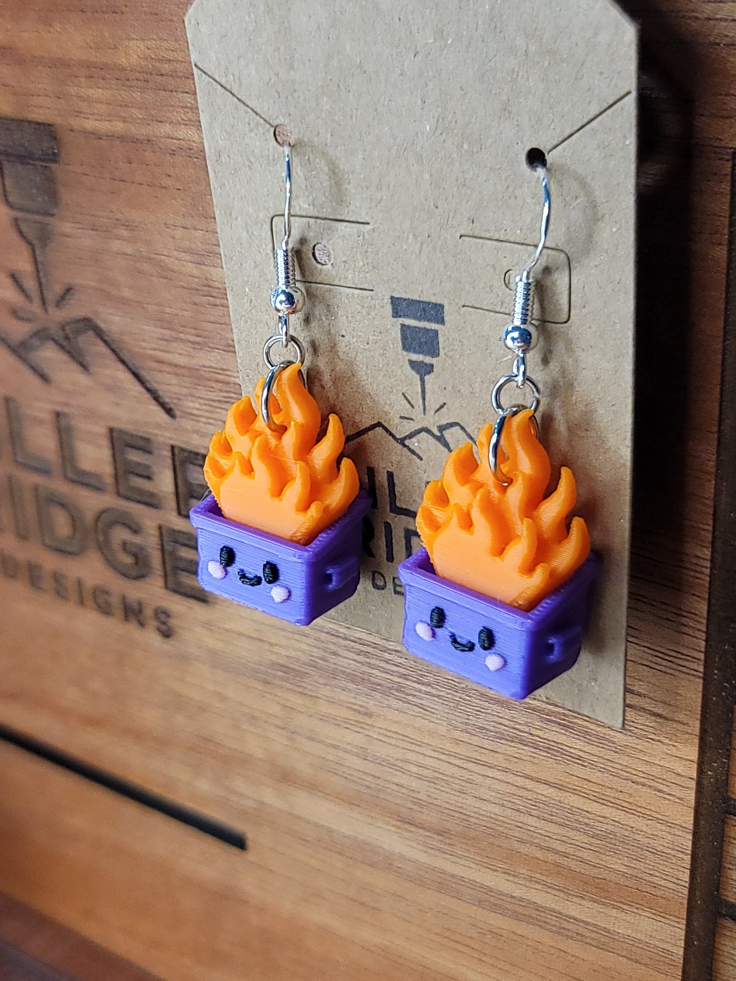 Dumpster fire earrings (purple)