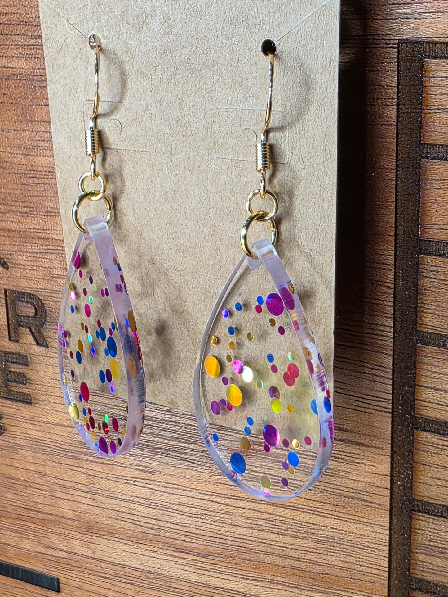 tear drop- clear with glitter