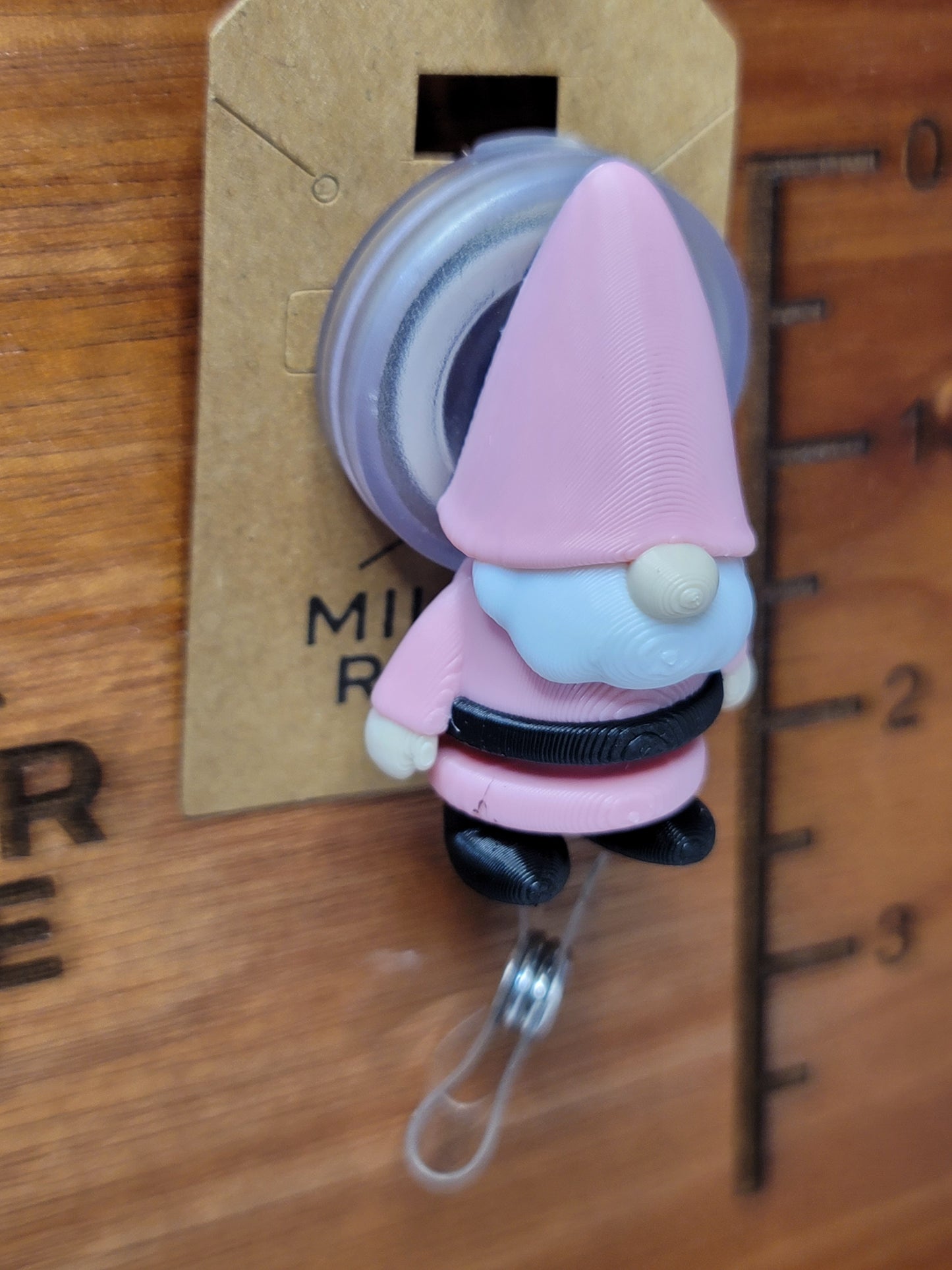 Gnome badge reel (pink)