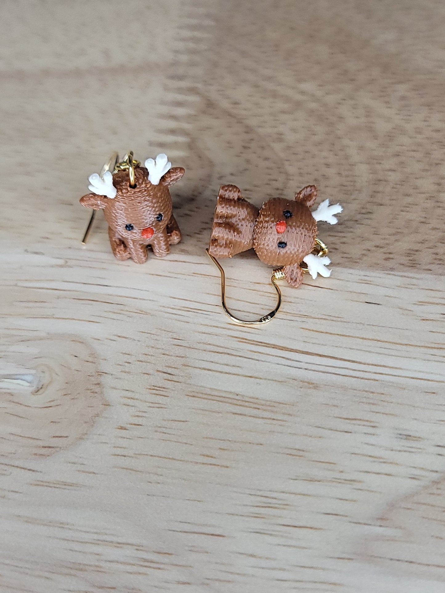 Knitted reindeer