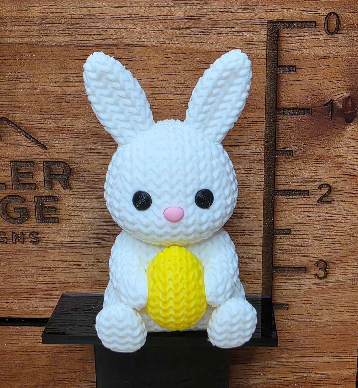 White bunny with egg (5 different colors)