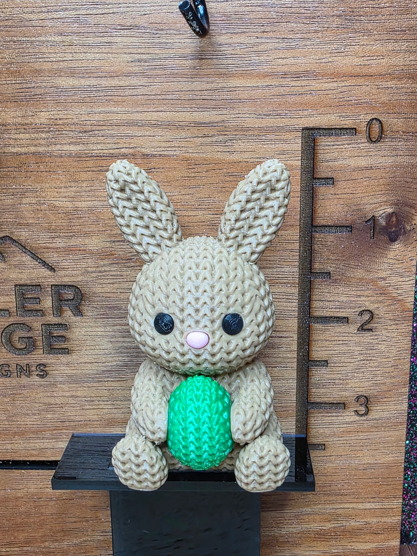 Brown bunny with egg (5 different colors)