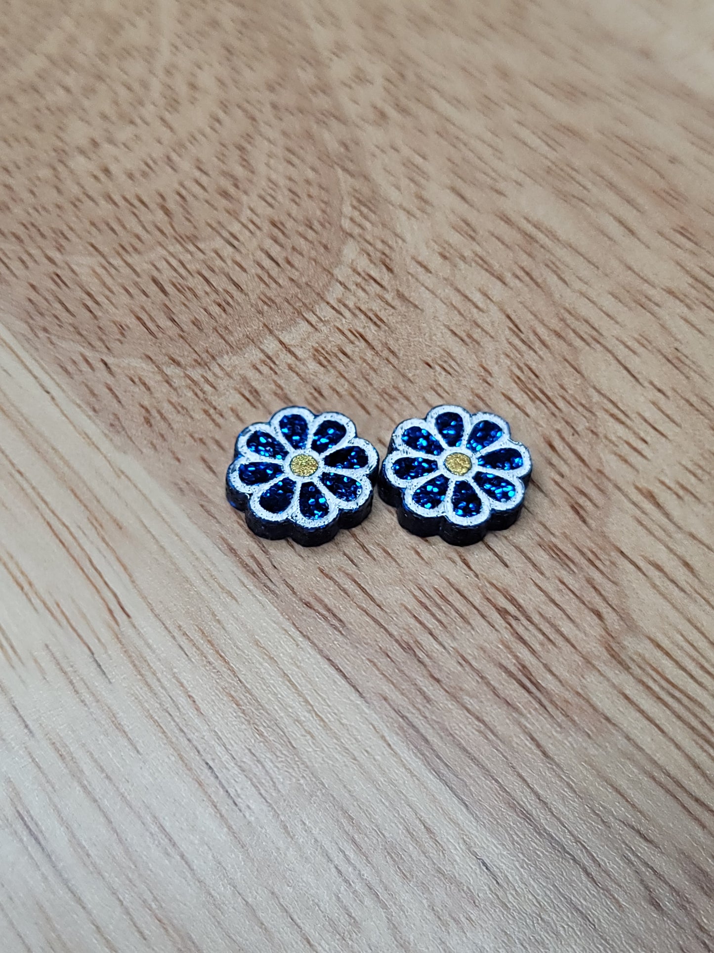 Daisy studs