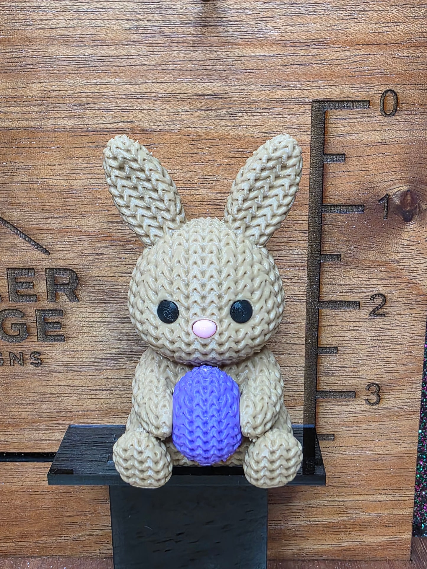 Brown bunny with egg (5 different colors)
