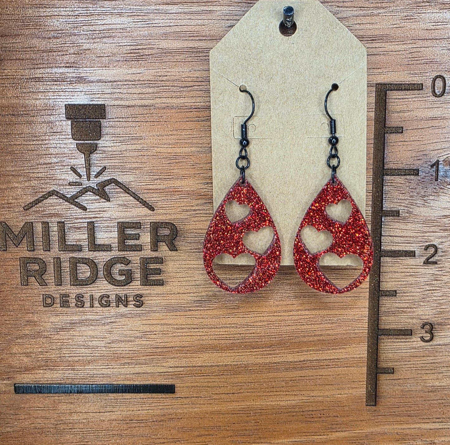 Triple heart-red glitter