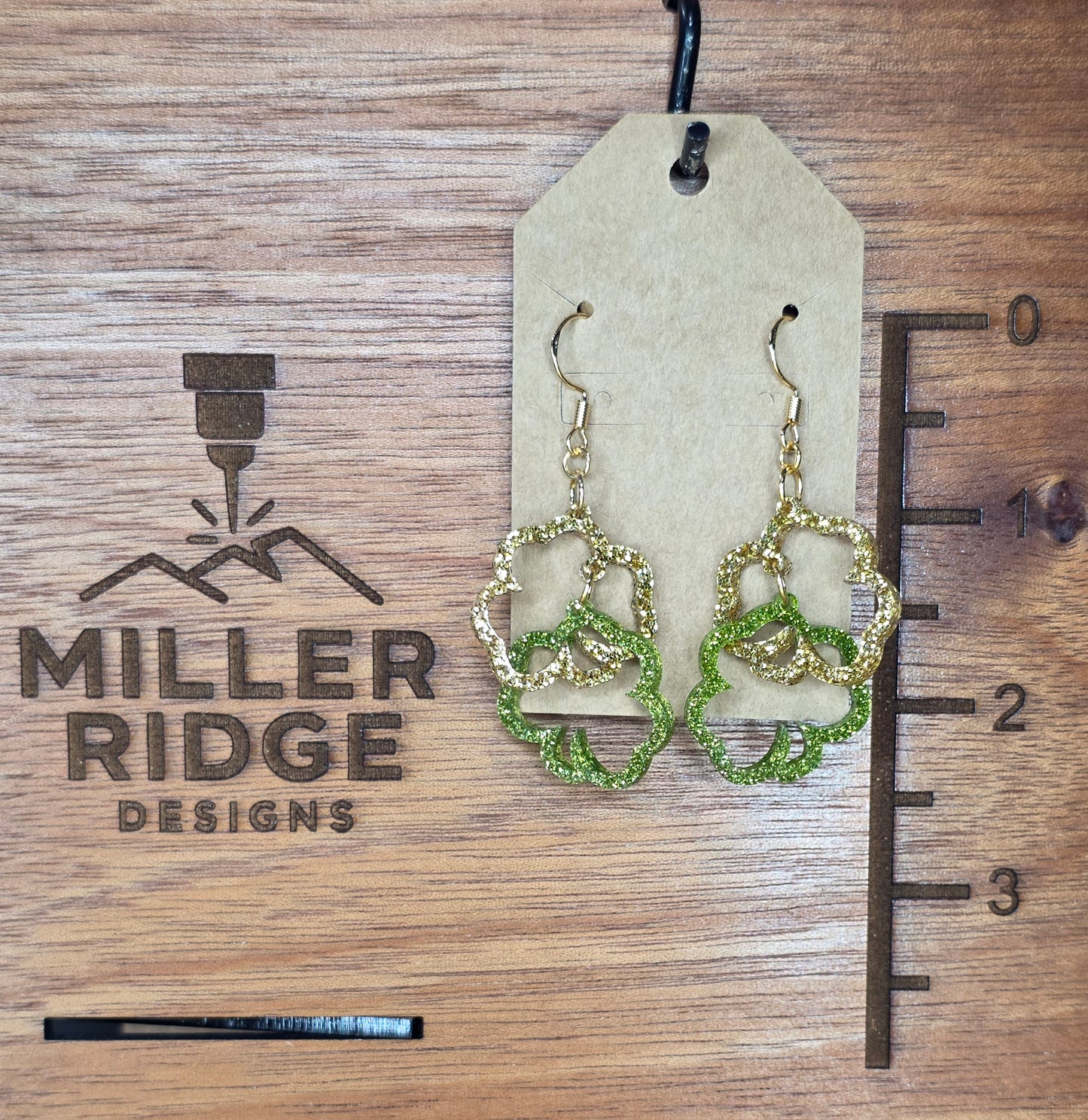 Linked Light Green & Gold Shamrocks (2 variations)