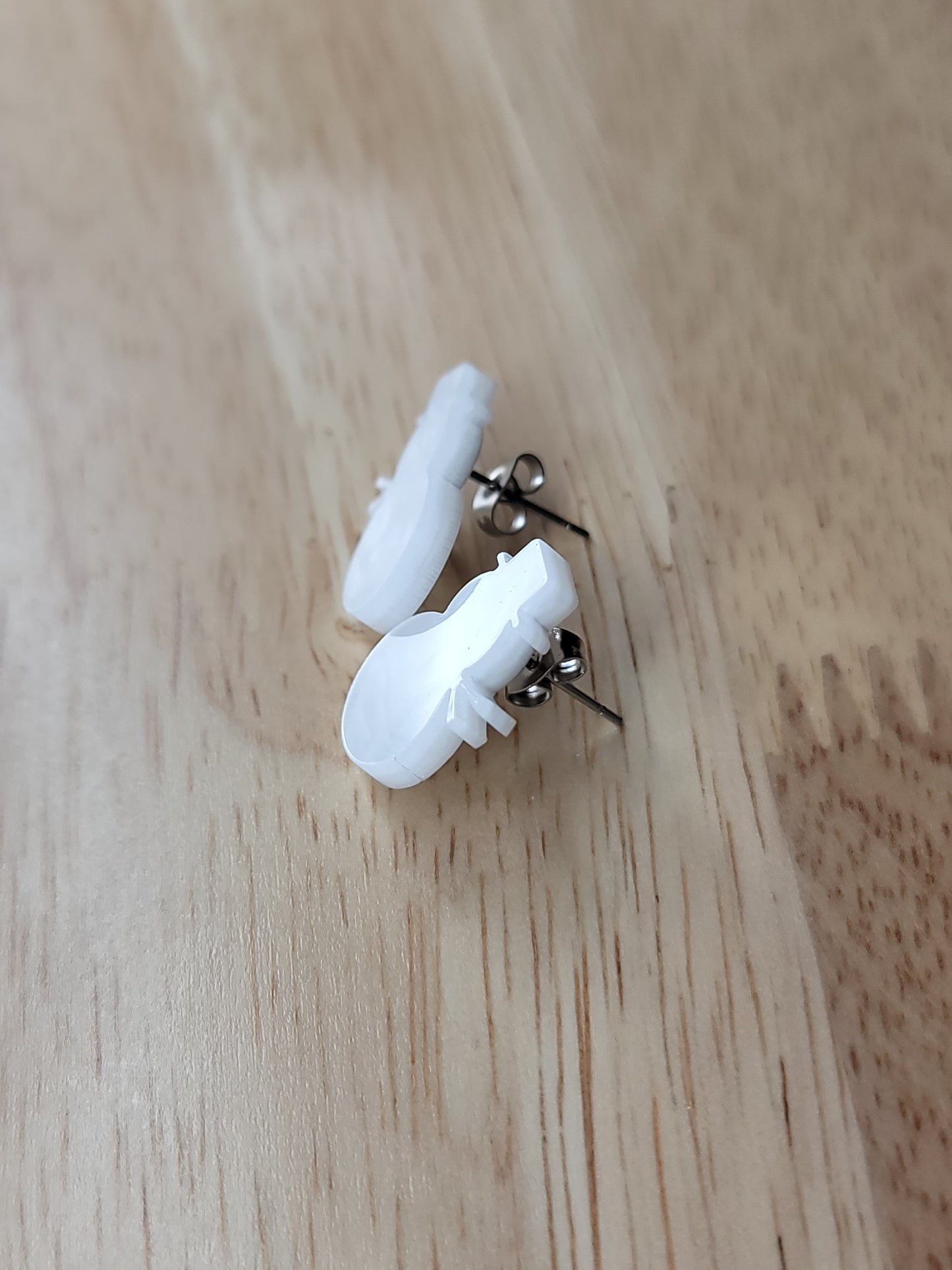 Snowman studs