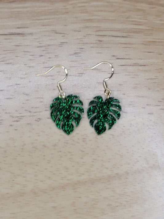 Monstera leaf