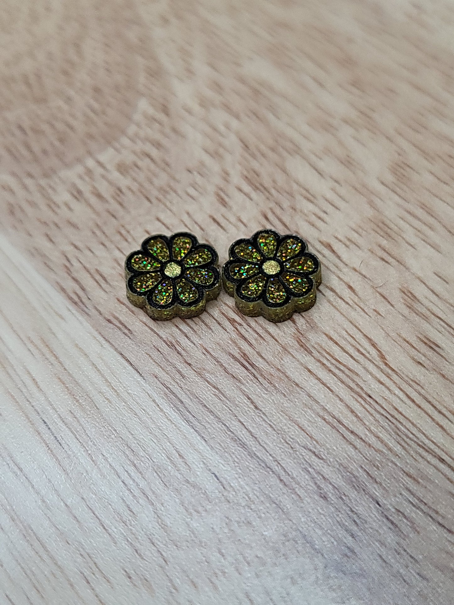 Daisy studs
