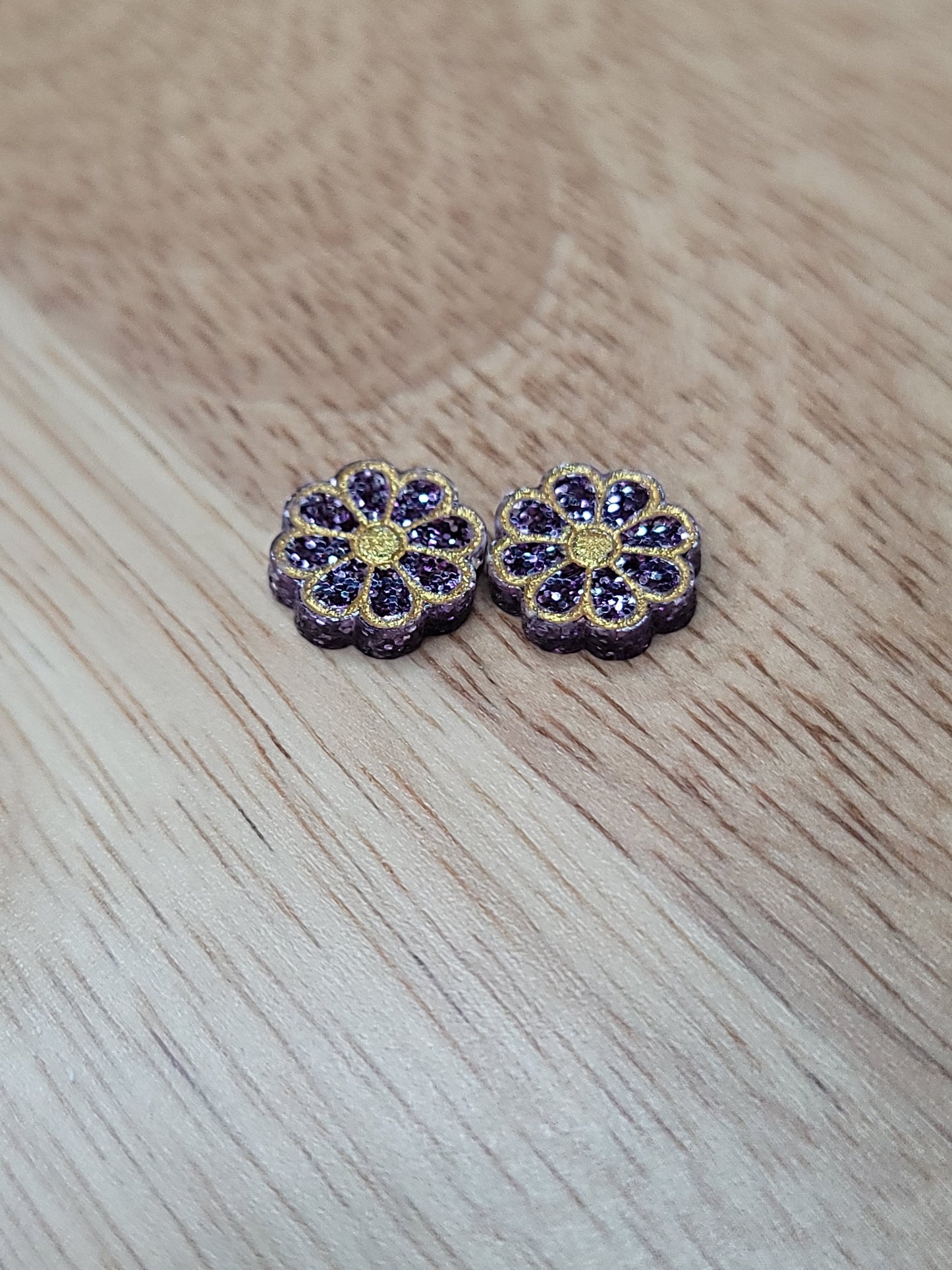 Daisy studs
