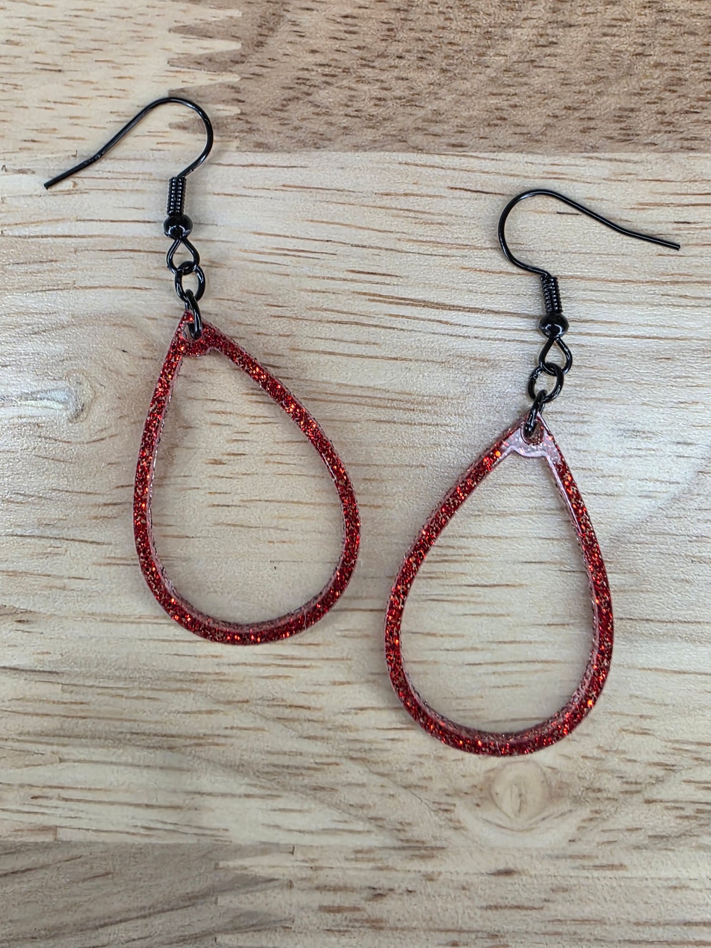 tear drop-red glitter