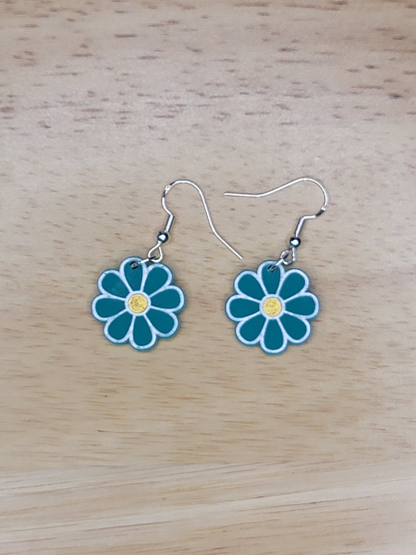 Daisy (teal)