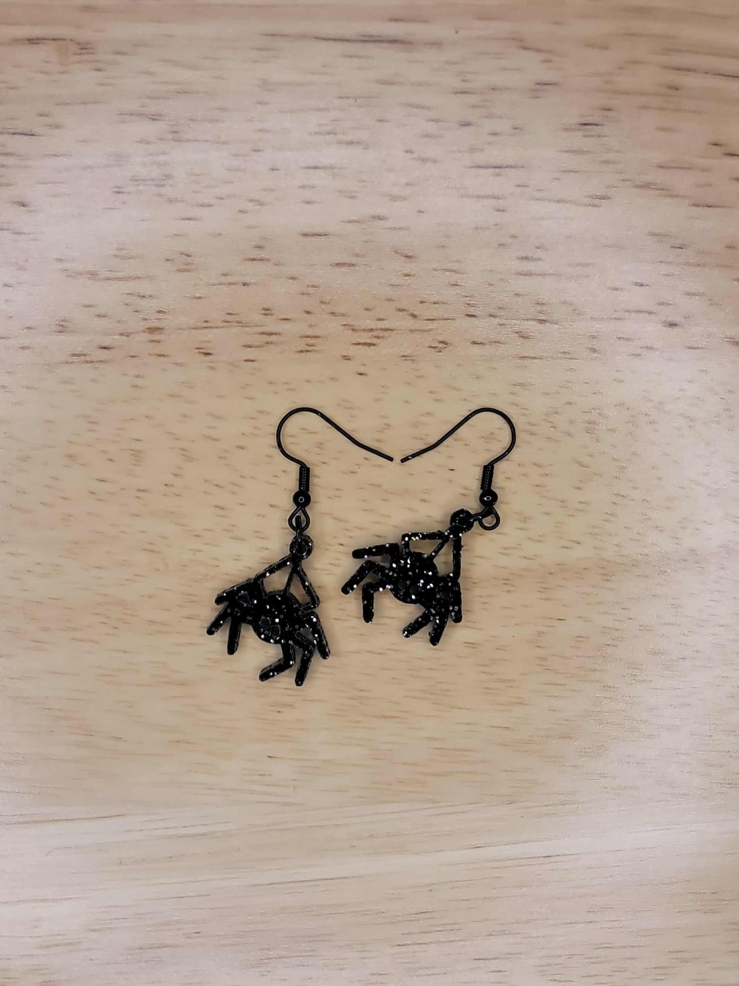 Dangling spider