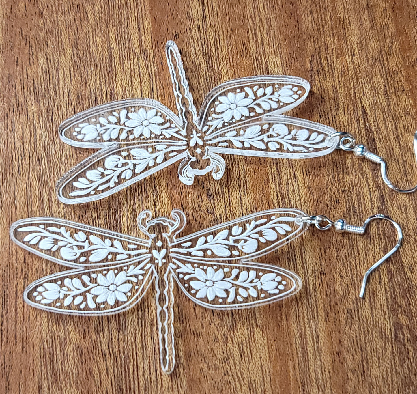 Dragonfly-white