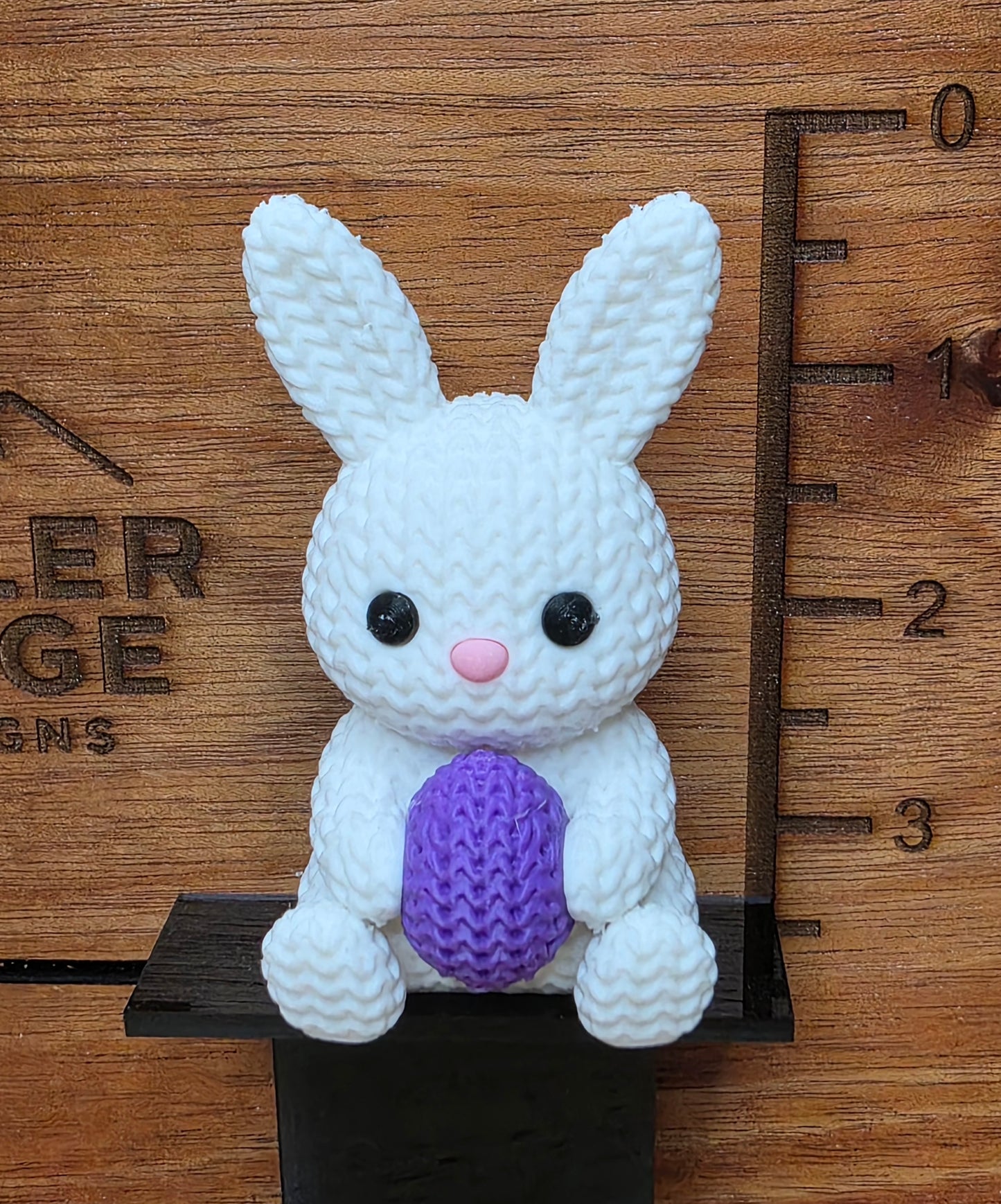 White bunny with egg (5 different colors)