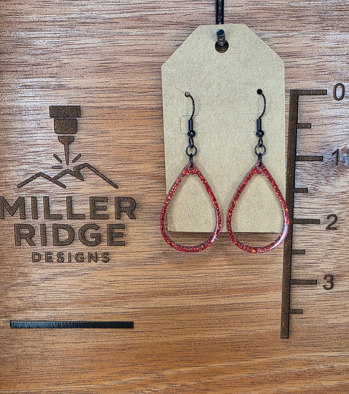 tear drop-red glitter